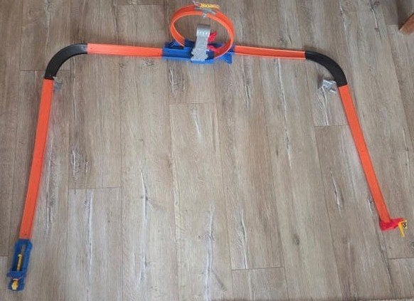 Hot Wheels "action mega rally set", Kinderen en Baby's, Racebaan, Ophalen of Verzenden, Zo goed als nieuw, Met looping