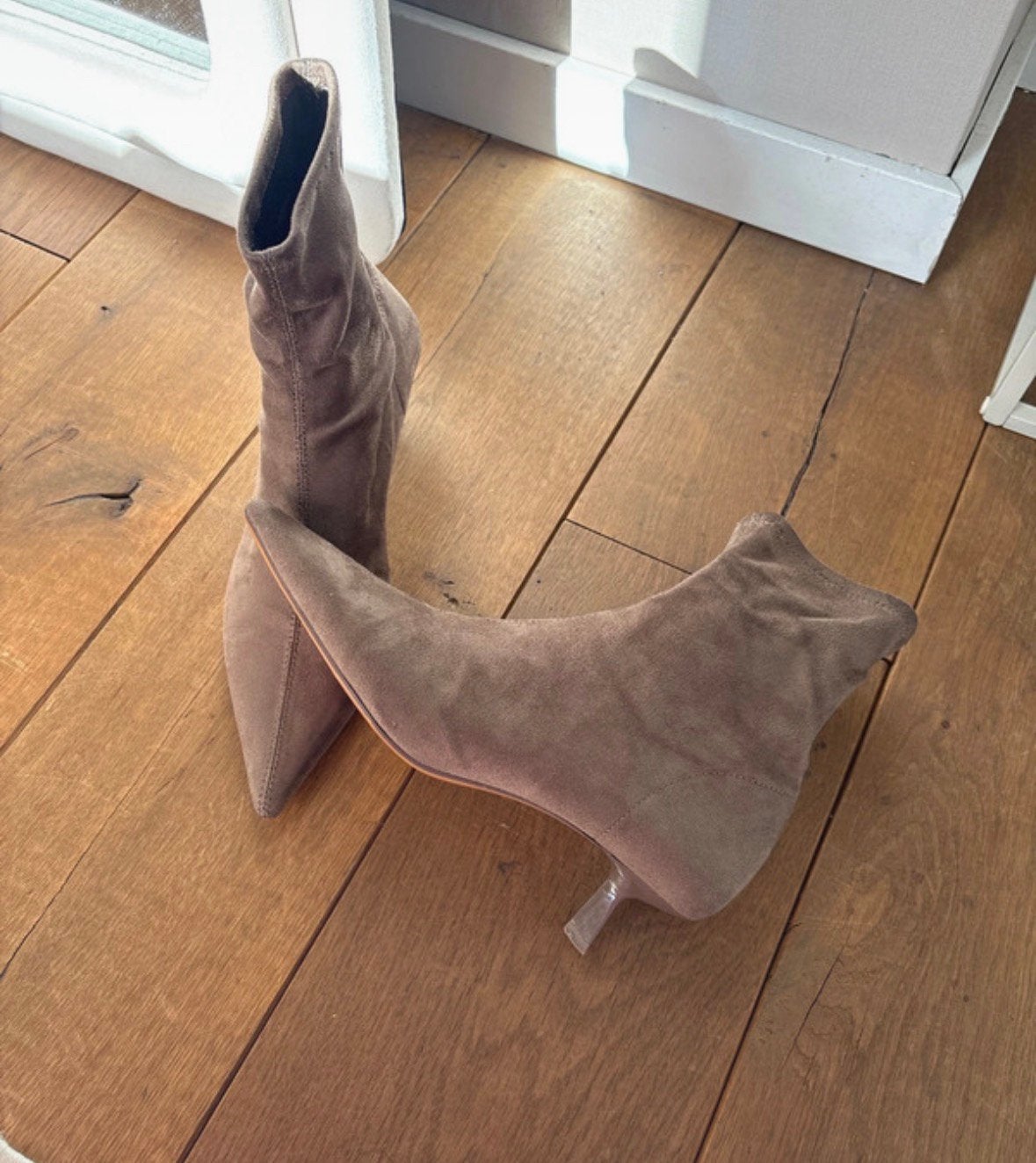 Suede laarzen zara maat 37, Ophalen of Verzenden, Zo goed als nieuw, Beige, Lage of Enkellaarzen