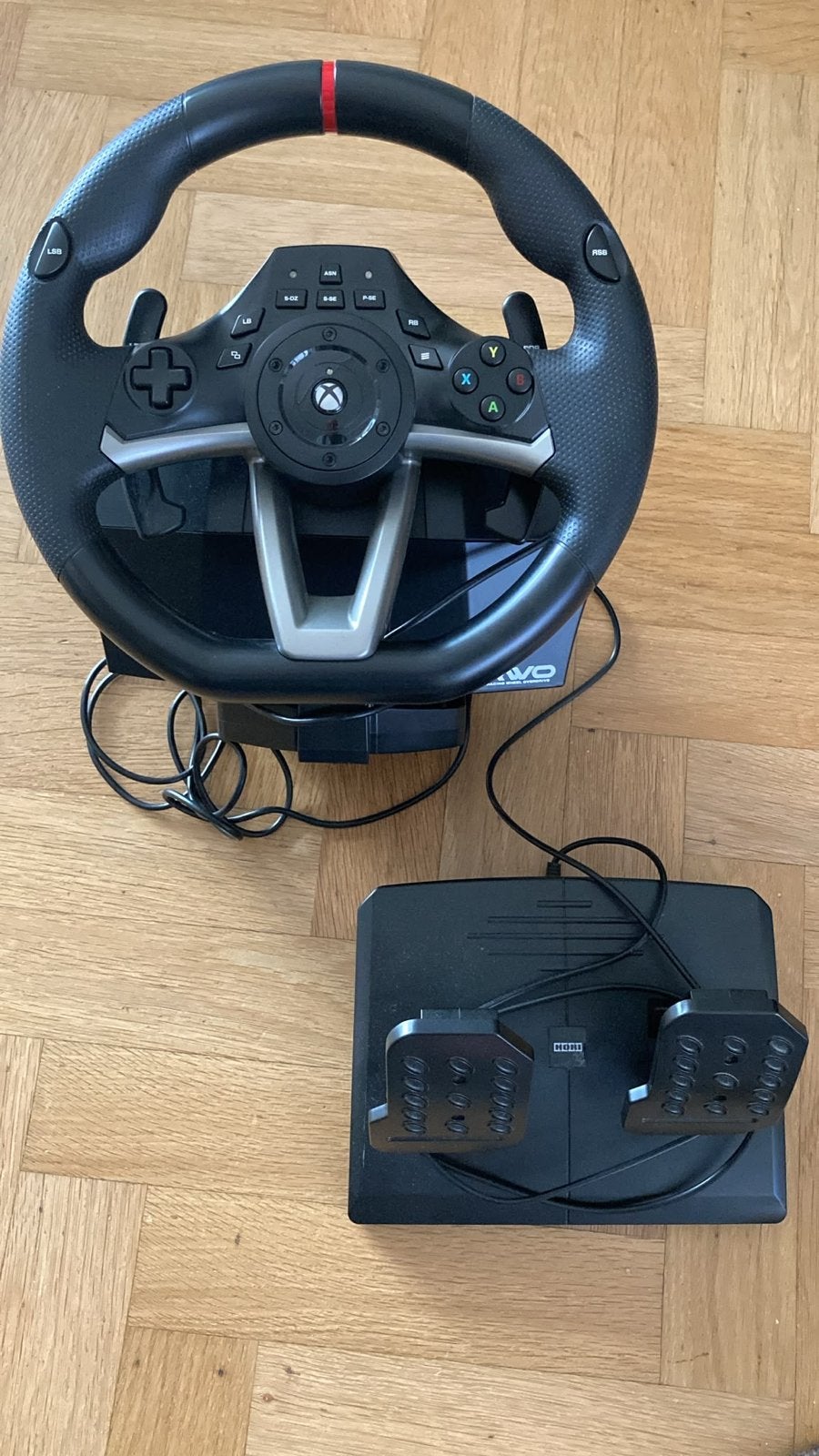 Xbox racestuur met pedalen, Ophalen, Zo goed als nieuw, Stuurtje of Sportattribuut, Xbox One