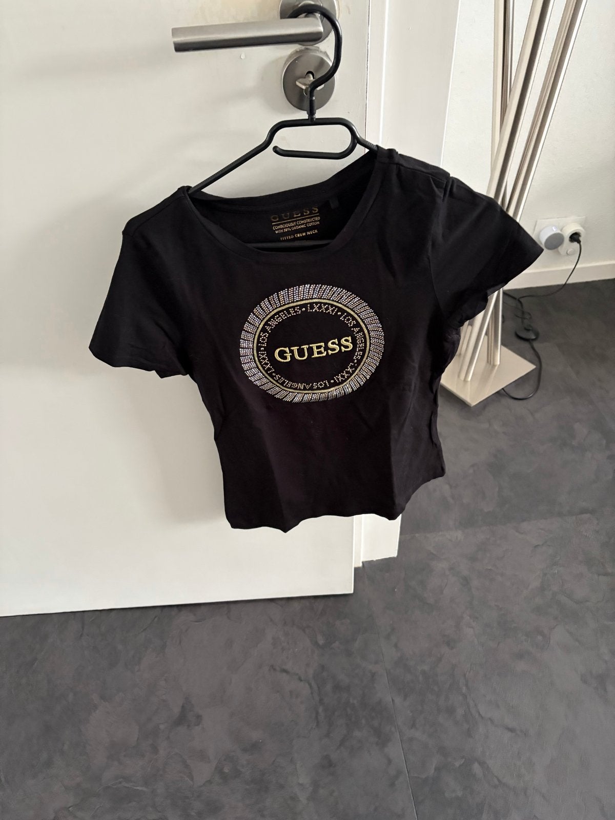 Zwart Guess T-shirt dames maat XS/S, Kleding | Dames, Ophalen, Zwart, Zo goed als nieuw, Korte mouw