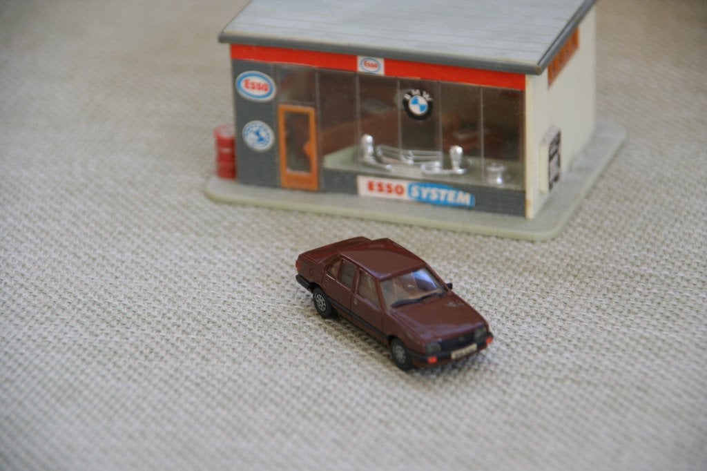 HERPA 1:87, Opel Ascona C 4 deurs (non facelift) (17), Ophalen of Verzenden, Zo goed als nieuw, Auto, Herpa