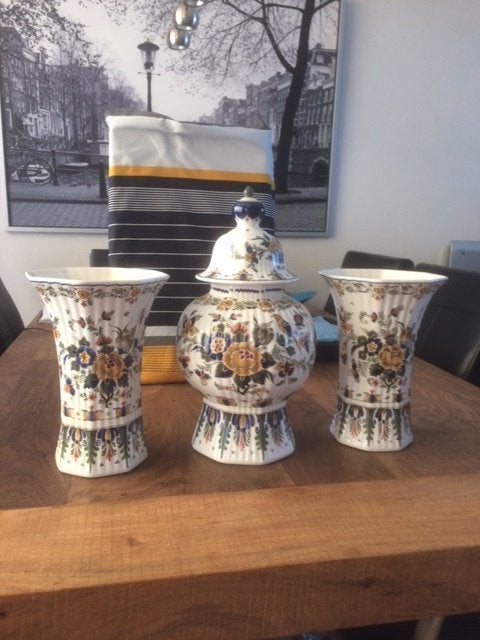 Kaststelvazen Royal Delft, Ophalen