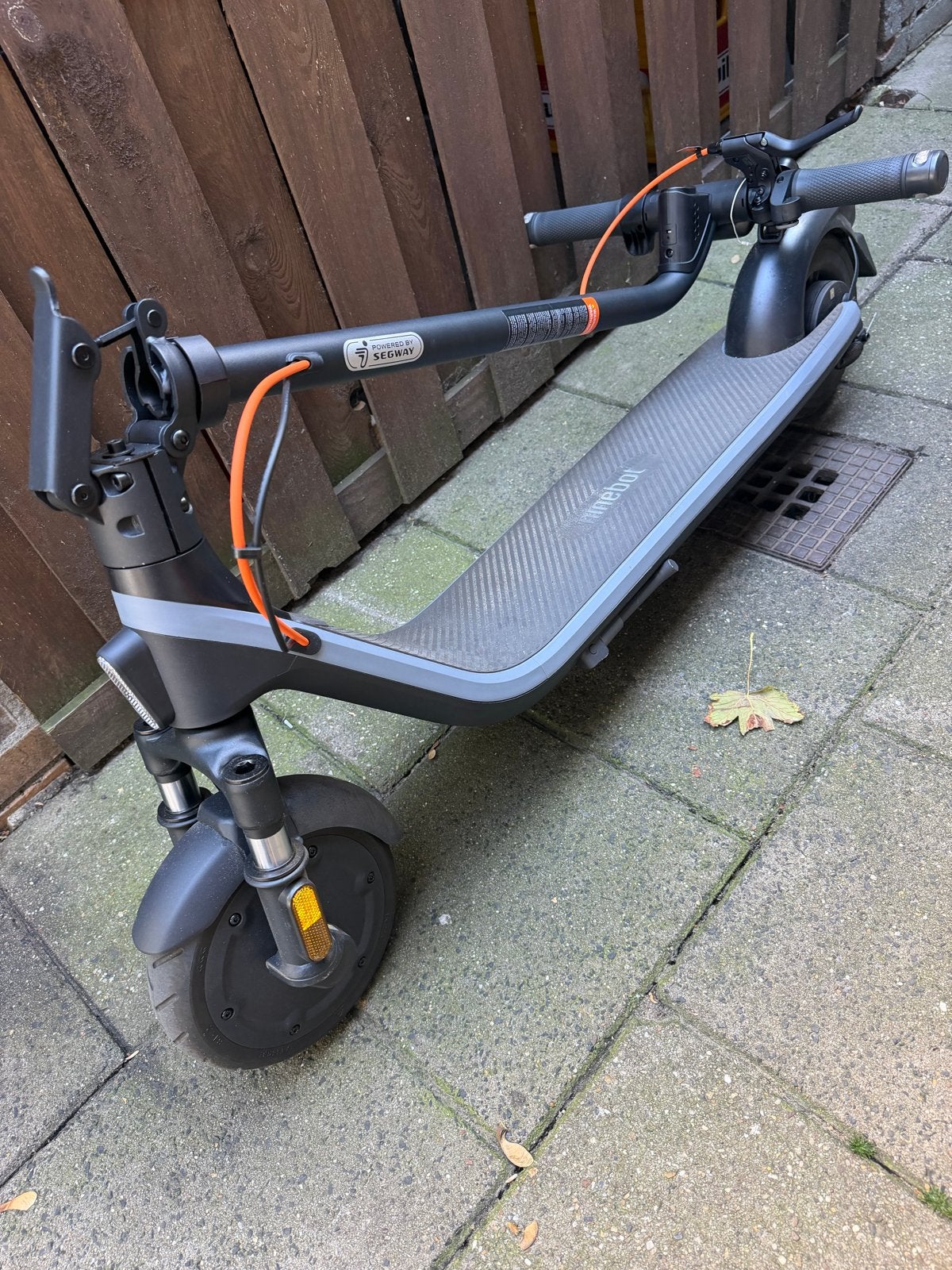 Elektrische step Ninebot Segway (incl. oplader), Fietsen en Brommers, Ophalen of Verzenden, Zo goed als nieuw, Elektrische step (E-scooter)