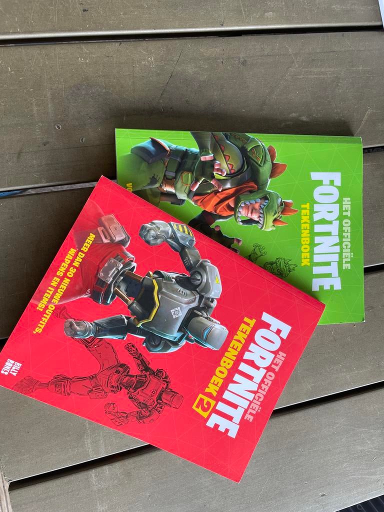 Fortnite Tekenboeken 1 & 2 - Officieel Epic Games, Ophalen of Verzenden, Zo goed als nieuw, Non-fictie