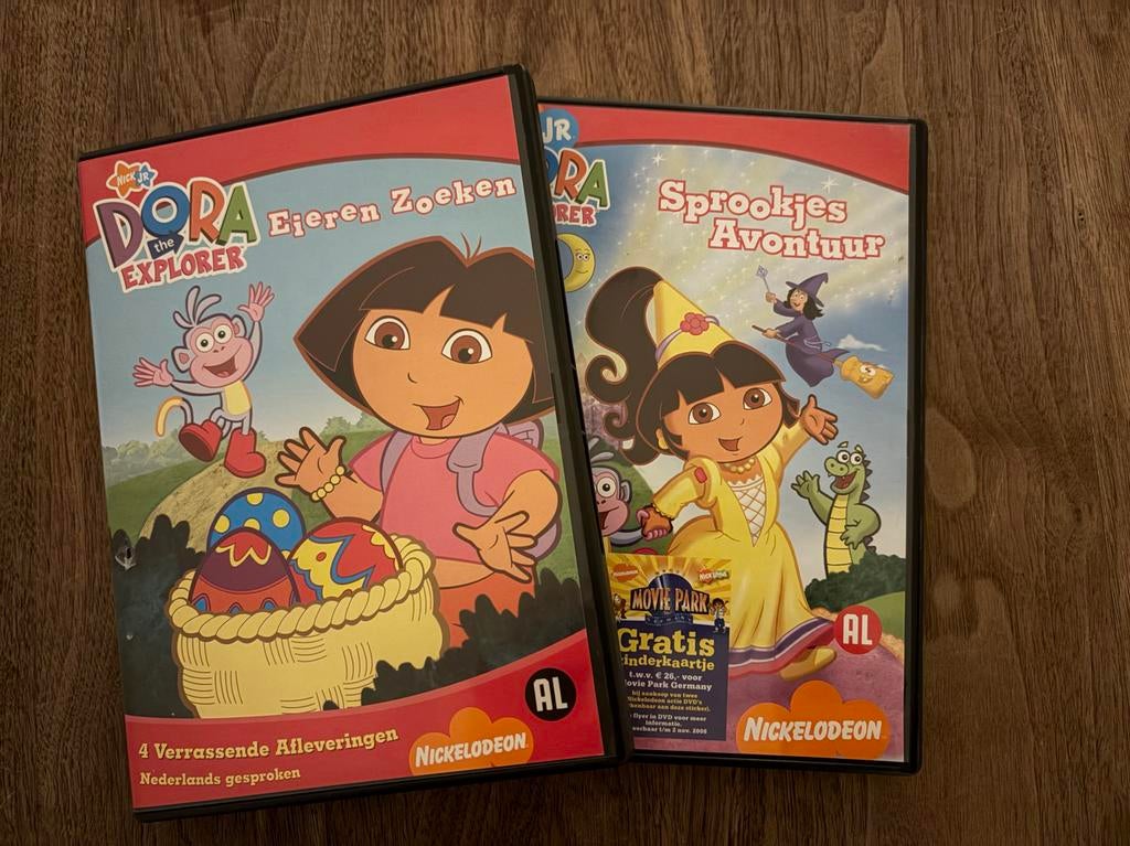 Dora the Explorer DVD's - Eieren Zoeken & Sprookjes Avontuur, Cd's en Dvd's, Dvd's | Kinderen en Jeugd, Ophalen, Gebruikt, Alle leeftijden