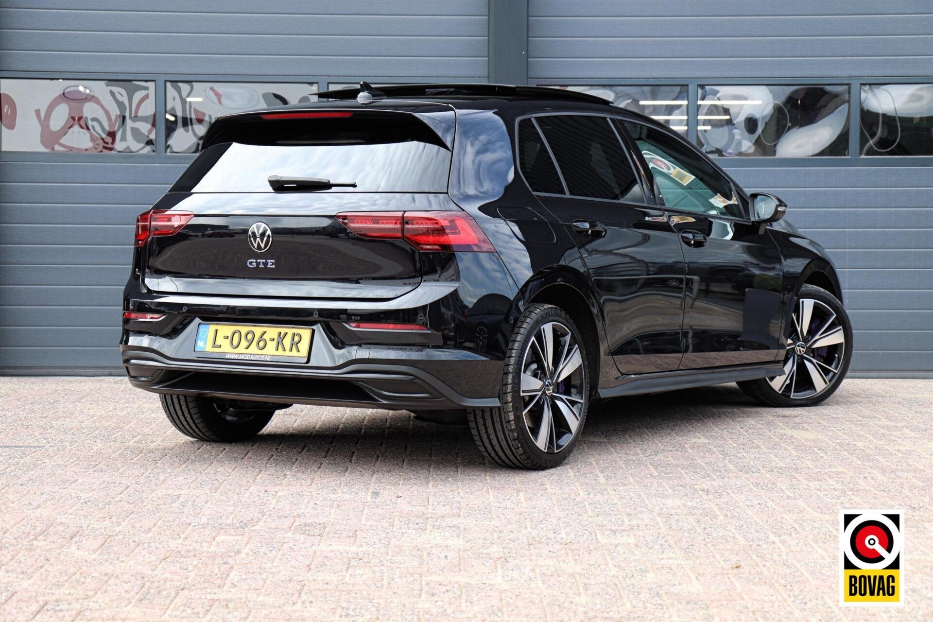 Volkswagen Golf 1.4 eHybrid GTE |IQ-LIGHT|PANODAK|HUD|CARPLA, Gebruikt, Euro 6, 4 cilinders, Met garantie (alle)