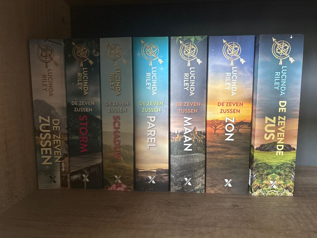 De 7 zussen Lucinda Riley, Boeken, Ophalen of Verzenden, Zo goed als nieuw, Lucinda Riley, Nederland