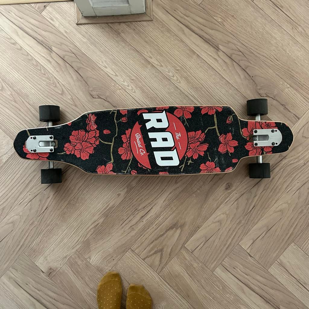 Nieuw Longboard - RAD Board Co. met bloemenprint, Sport en Fitness, Skateboarden, Nieuw, Overige typen, Longboard, Ophalen of Verzenden