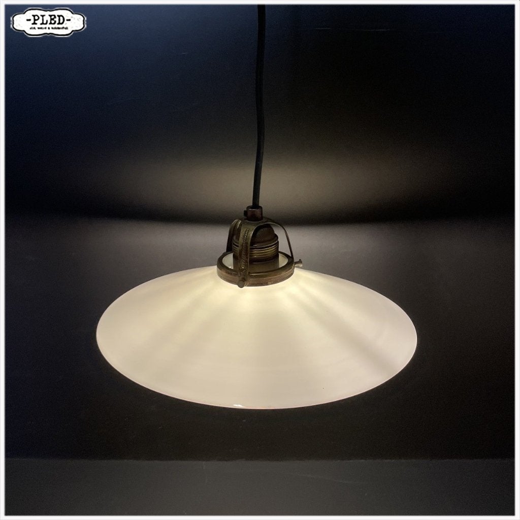 Oud, opaline glazen hanglampje / schoenmakers lampje, Ophalen of Verzenden