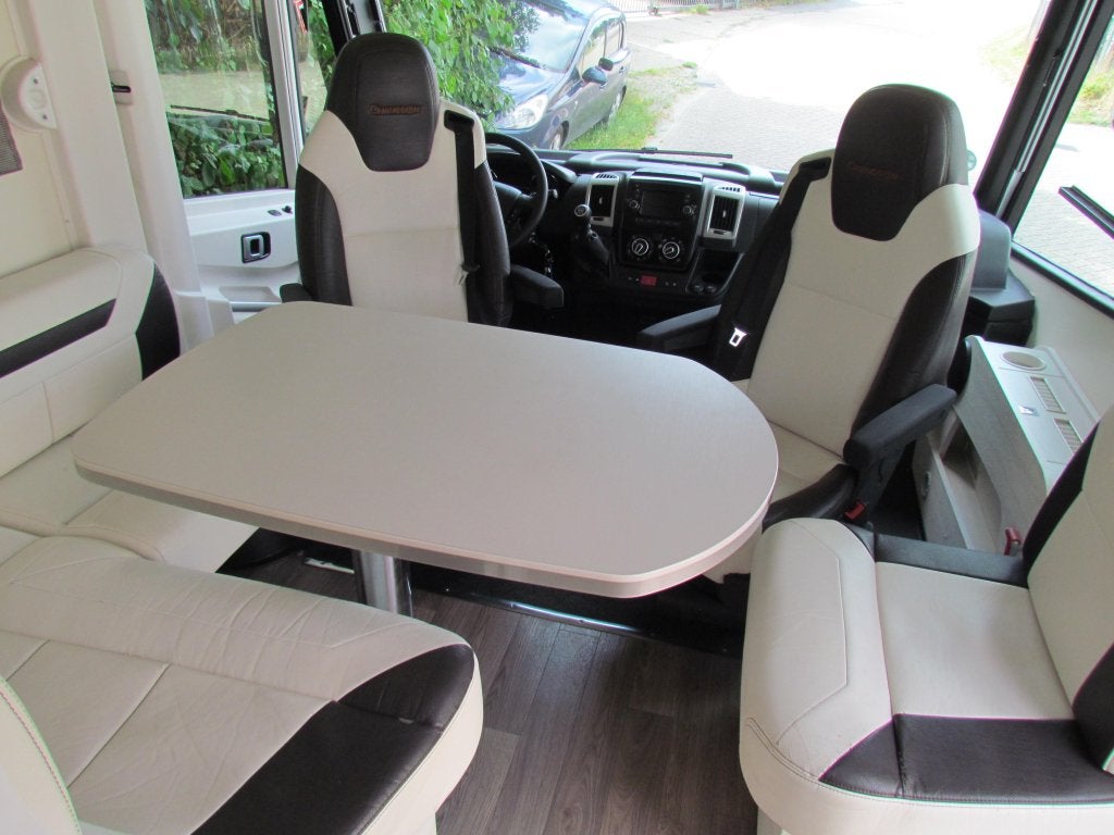 Chausson 7118 XLB Queenbed, Hefbed, Integraal, Airbags, Fiat, Tot en met 2