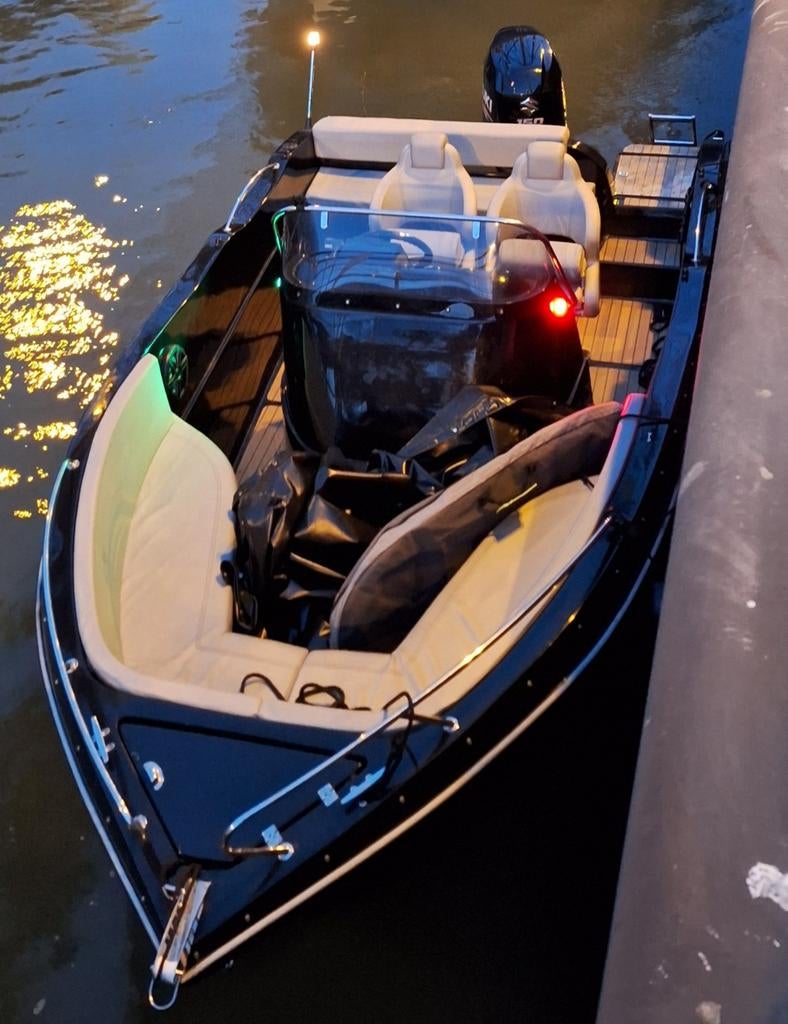 King 550 speedboot / consoleboot - 150pk suzuki outboard, Watersport en Boten, Speedboten, Ophalen, Zo goed als nieuw, Buitenboordmotor