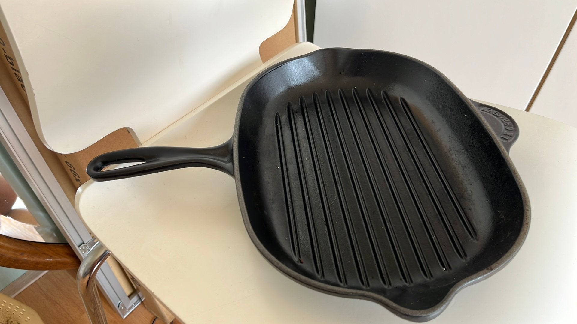 Le creuset Grillpan zwart 32 cm, Huis en Inrichting, Keuken | Potten en Pannen, Koekenpan, Gebruikt, Gietijzer, Le Creuset