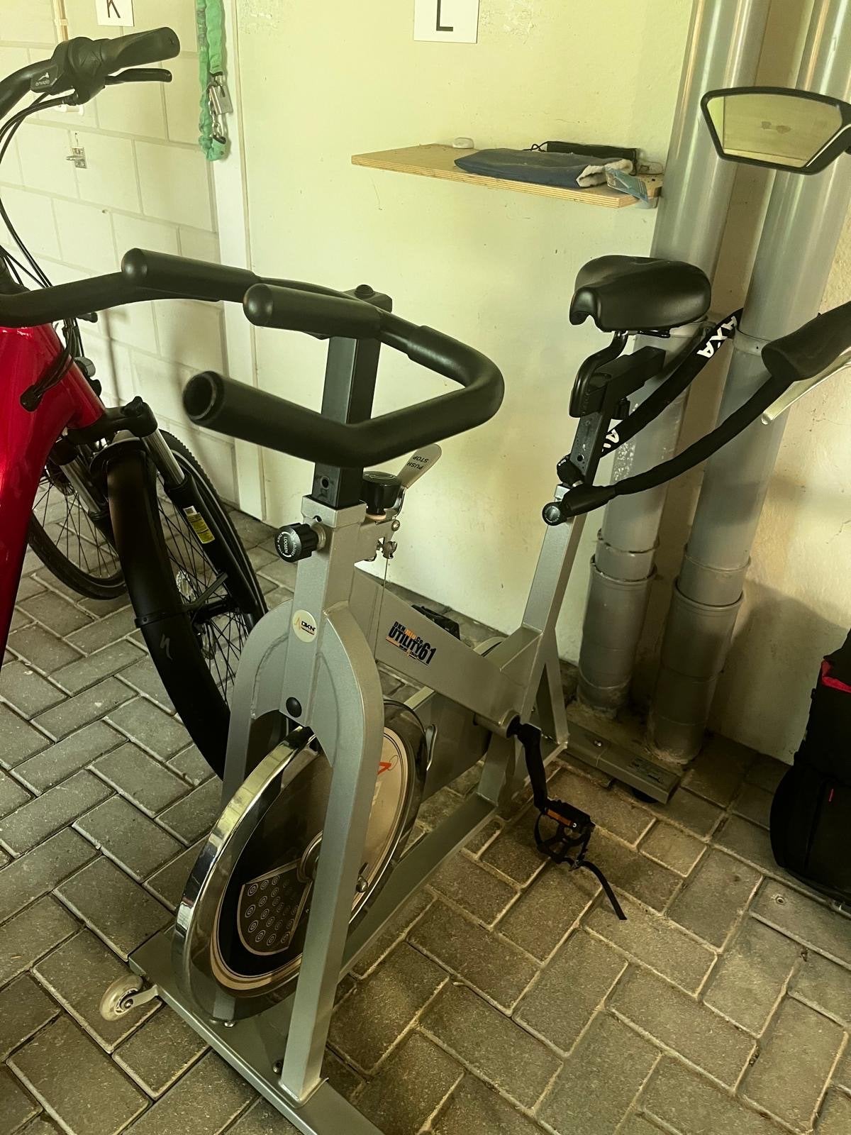 Spinfiets/Hometrainer DKN Utility 61 - Goede staat, Ophalen, Gebruikt, Spinningfiets, Metaal