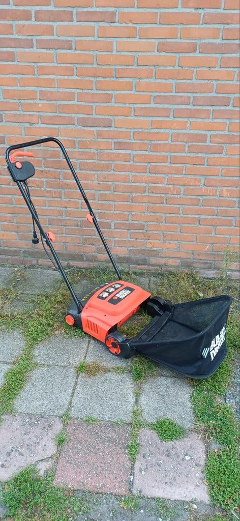 Black & Decker BD300 elektrische grasmaaier met opvangzak, Ophalen, Cirkelmaaier, Gebruikt, Elektrische grasmaaier