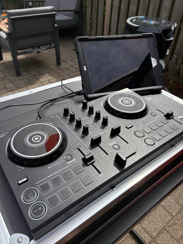 Pioneer DDJ 200 DJ Controller inclusief Flightcase, Ophalen of Verzenden, Gebruikt, Dj-set, Pioneer
