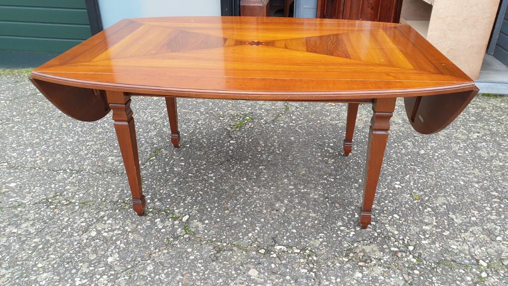 Italiaanse eetkamer tafel, Ophalen