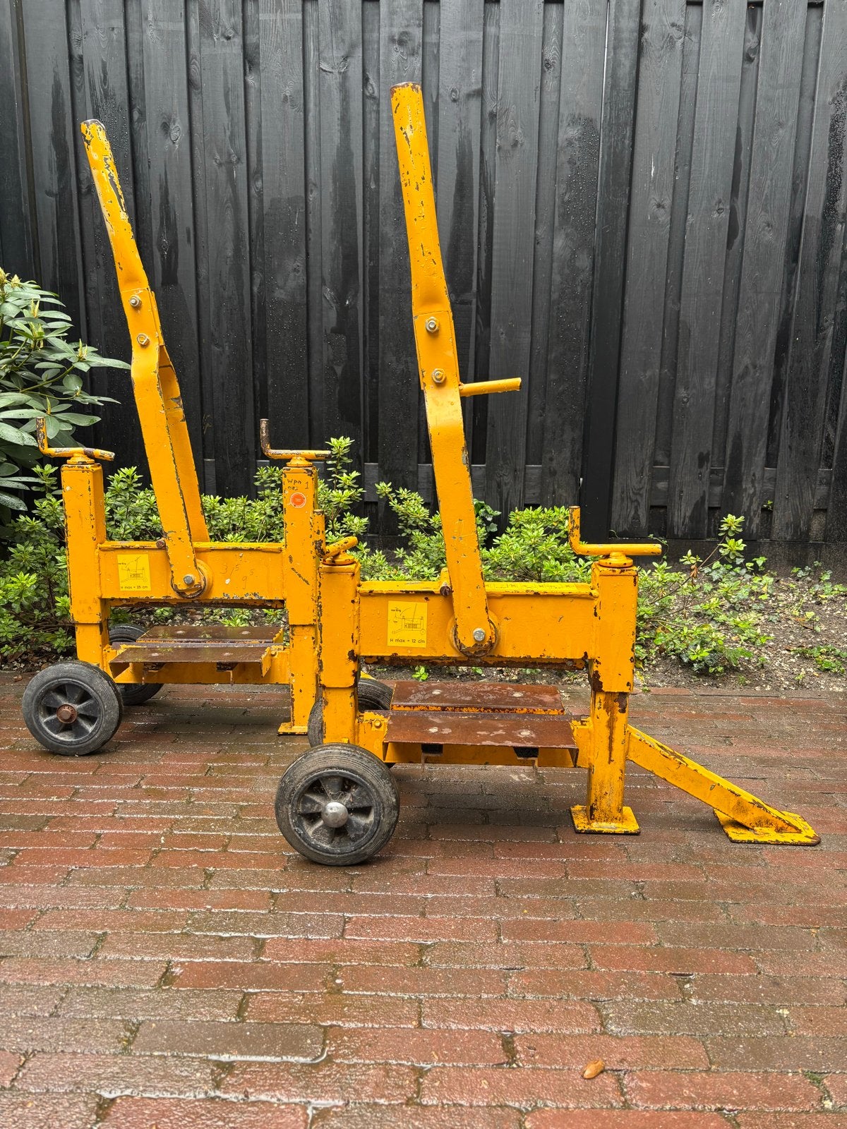 Revo Steenknipper te huur voor 4,-/dag, Ophalen