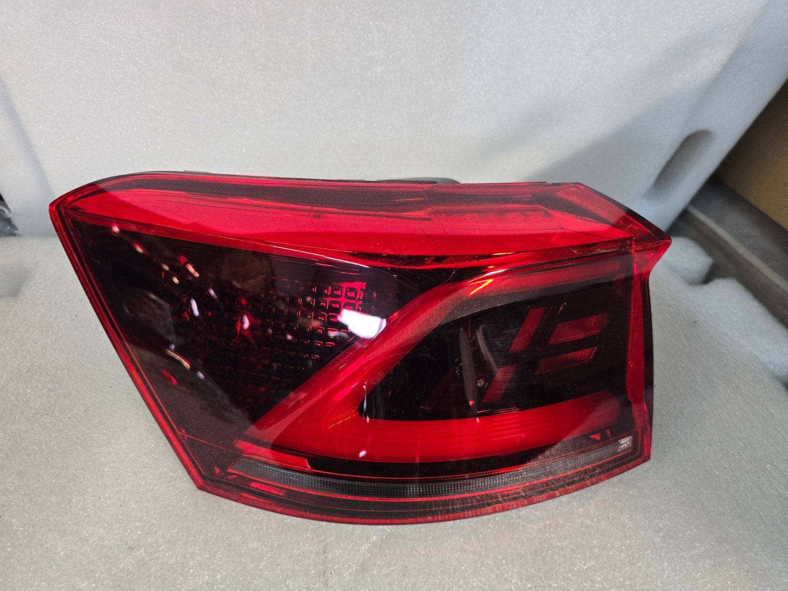 Achterlicht Led links VW T-roc cabrio facelift bj 2020-2025, Gebruikt, Volkswagen, Wolfsburg, Ophalen of Verzenden