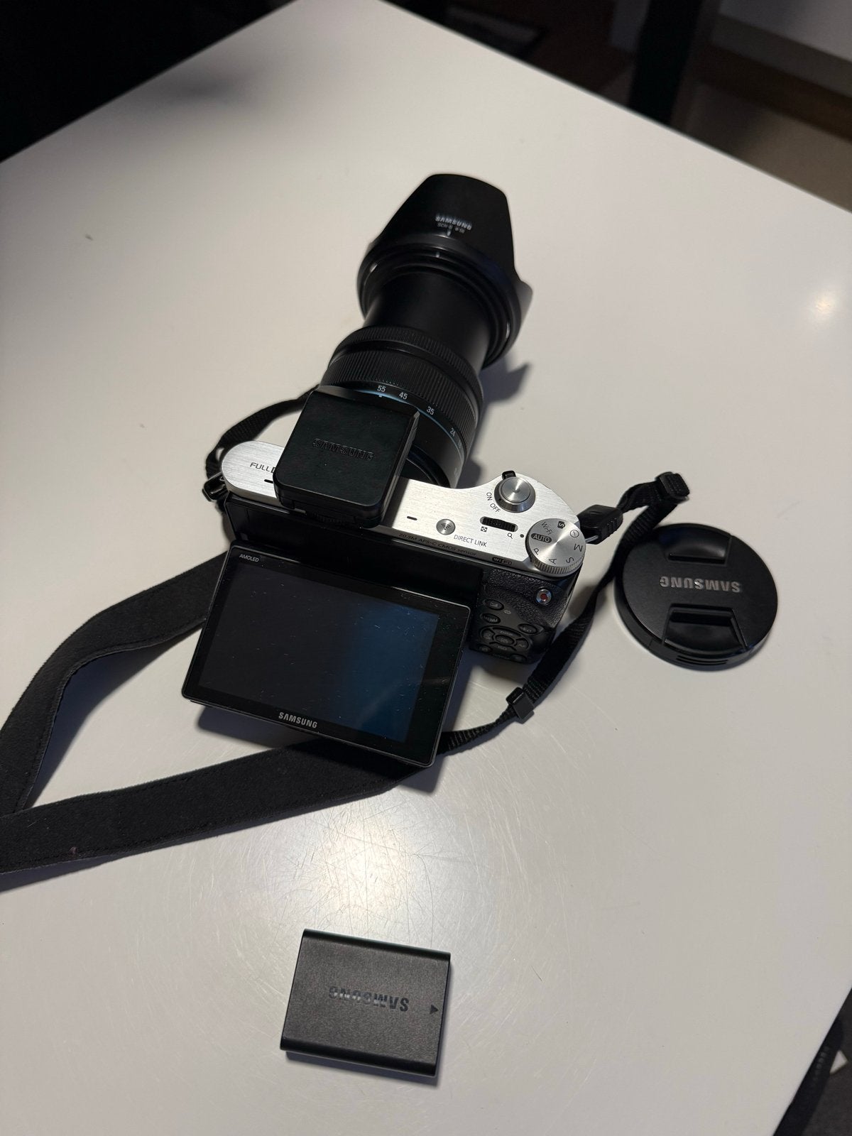Samsung NX300 systeemcamera met 18-55mm OIS lens, Audio, Tv en Foto, Beeldstabilisatie, Ophalen of Verzenden, Zo goed als nieuw