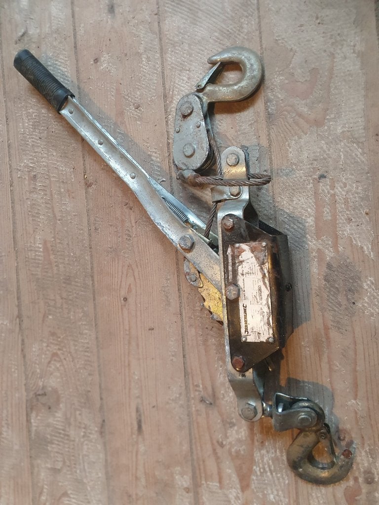 TREKLIER 2 ton 3 m, Ophalen, Gebruikt, Handmatig
