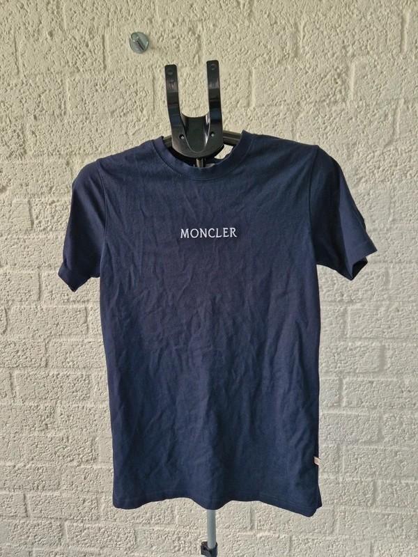 Moncler Graphic Logo Tee tshirt Navy M, Kleding | Heren, Ophalen of Verzenden, Gedragen, Blauw