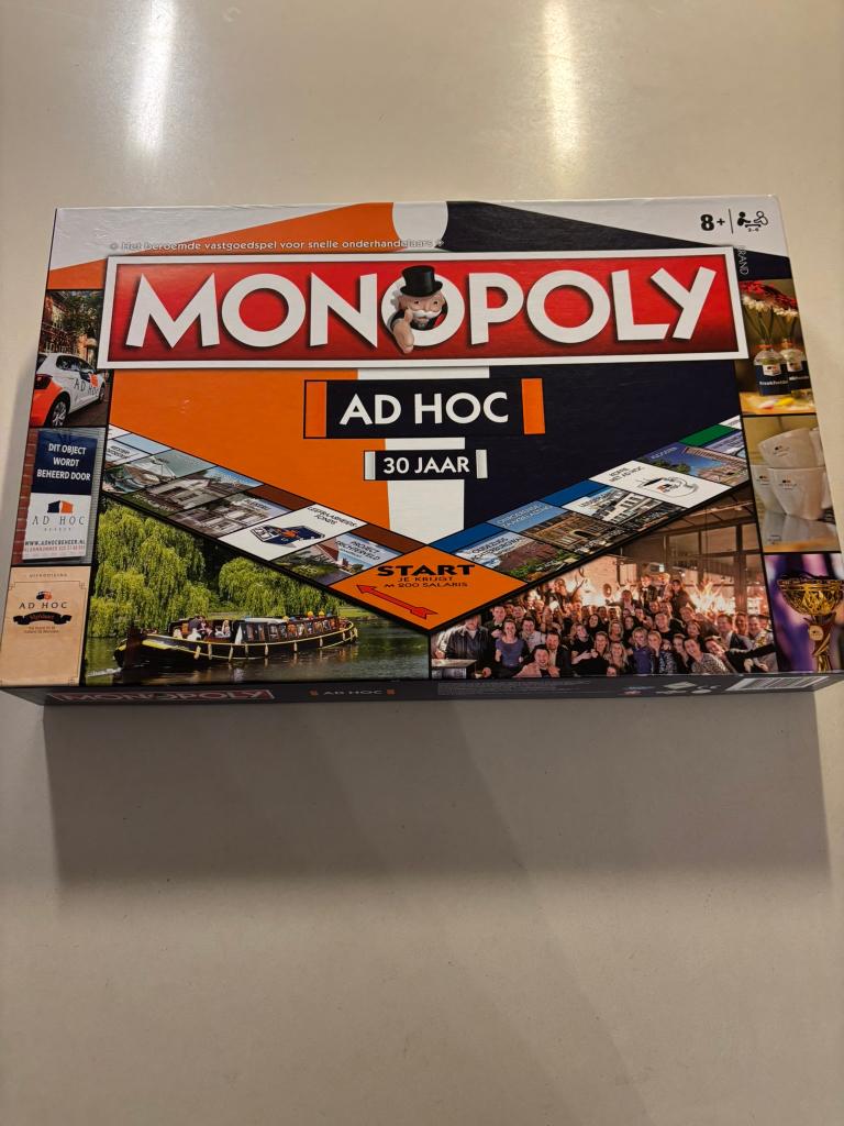 Monopoly ad hoc - 30 jaar editie - bordspel identity games!, Vijf spelers of meer, Ophalen of Verzenden, Zo goed als nieuw, Identity games