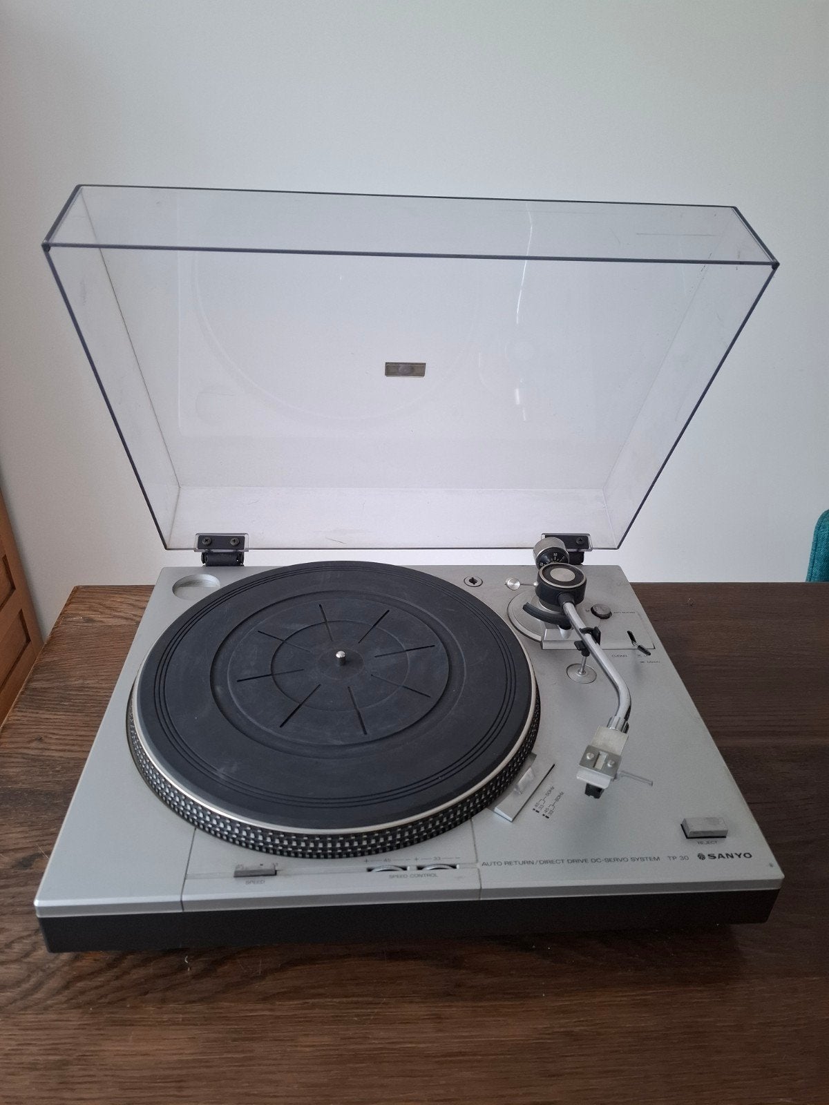 Sanyo TP 30 direct drive draaitafel met originele stofkap, Audio, Tv en Foto, Overige merken, Gebruikt, Pitch-regelaar, Ophalen of Verzenden