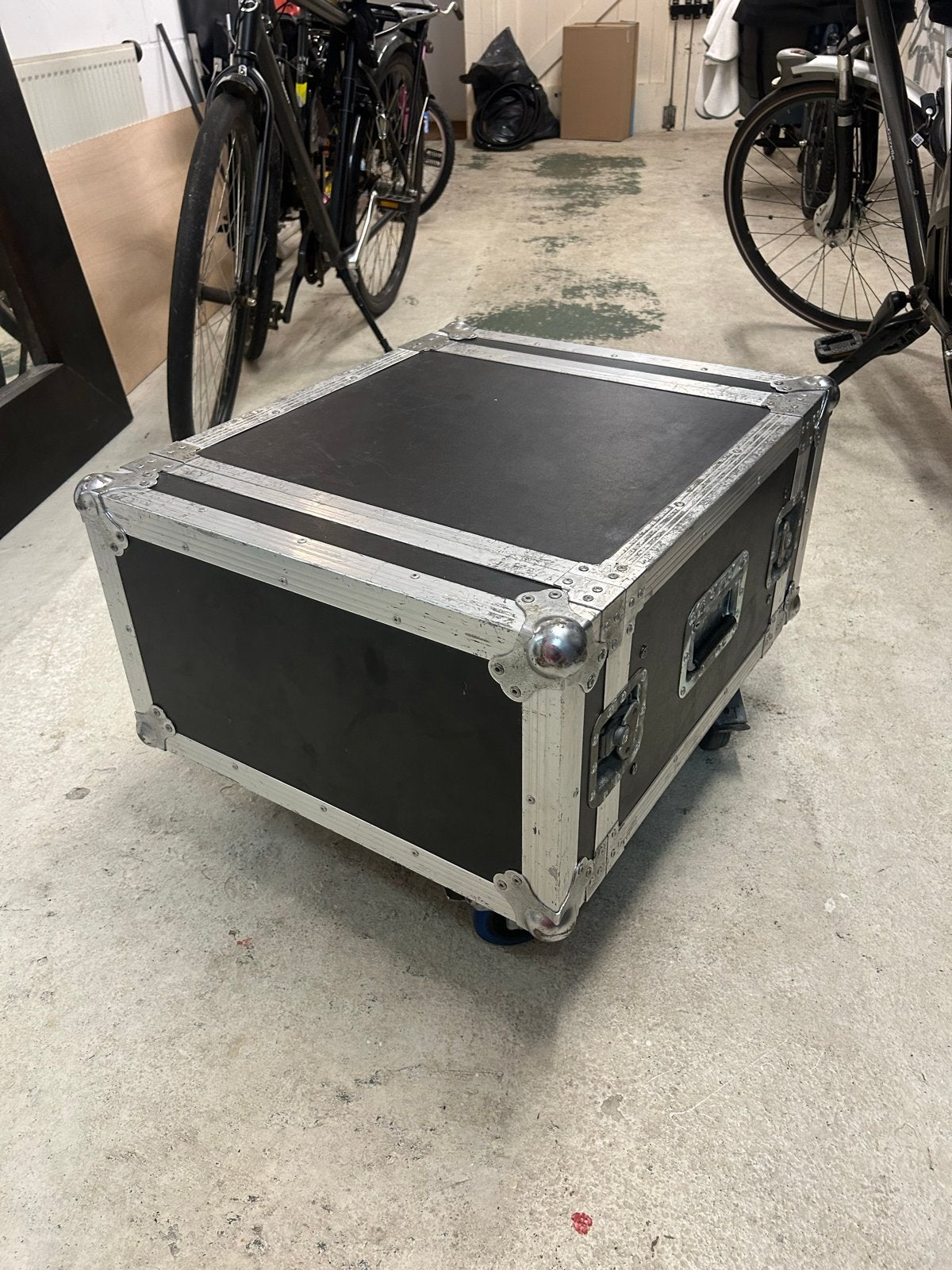 Stevige 19 inch Flightcase op wielen, Ophalen, Gebruikt