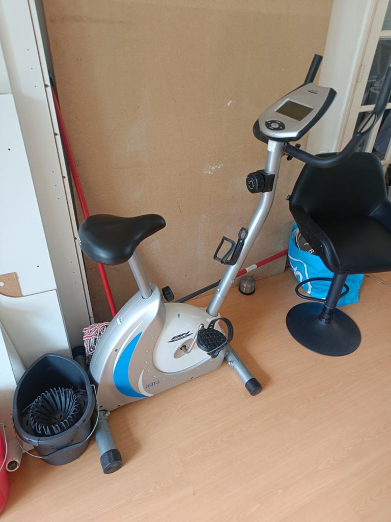 Hometrainer Fiets Astra BH Fitness, Sport en Fitness, Ophalen, Gebruikt, Hometrainer