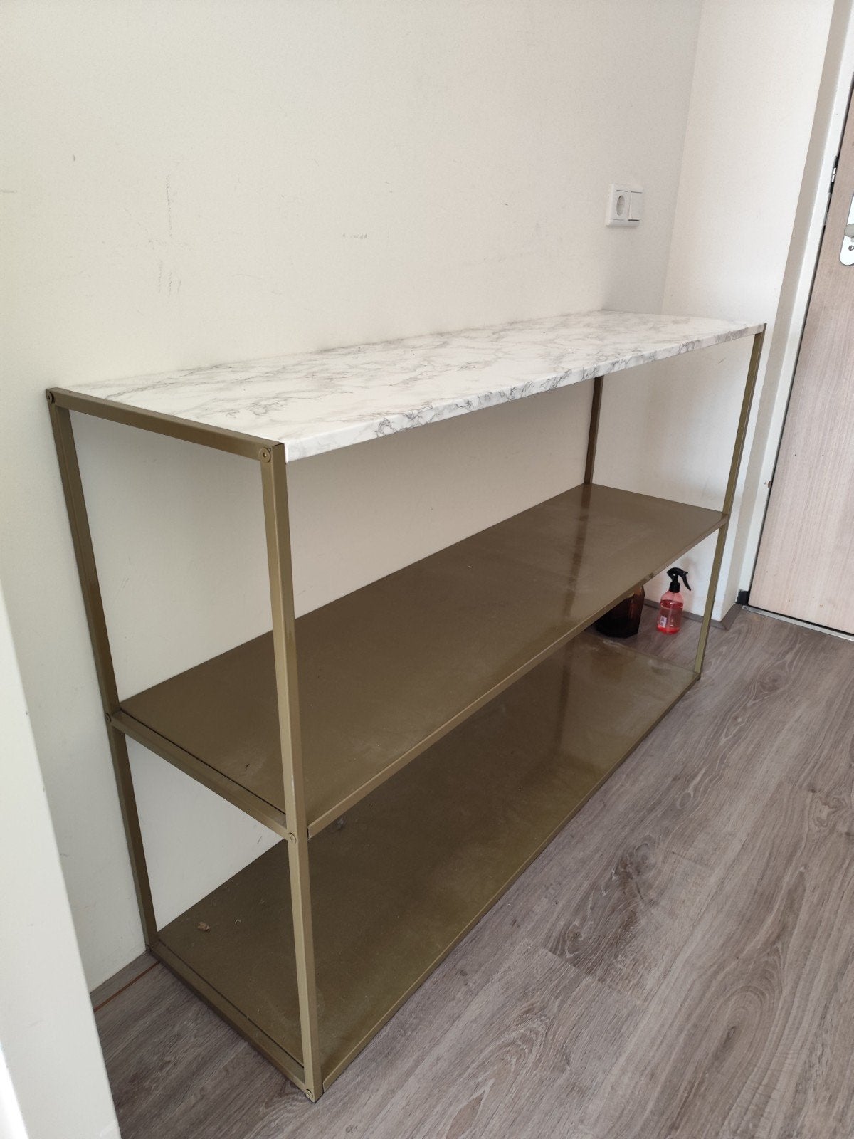 Console tafel met marmerlook blad en gouden frame, Ophalen, Met plank(en), 100 tot 150 cm, Overige materialen