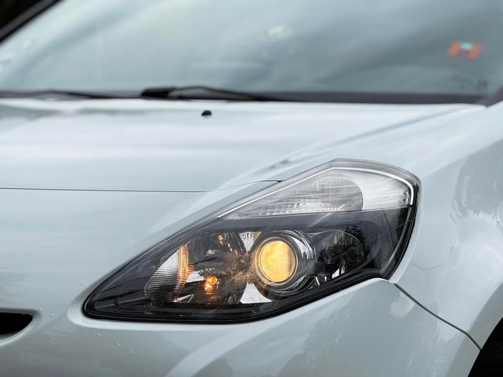 Renault Clio Estate 1.2 TCE Corporate|NAVI|PSENSOR|HALFLEDER, Gebruikt, 4 cilinders, 1095 kg, Handgeschakeld