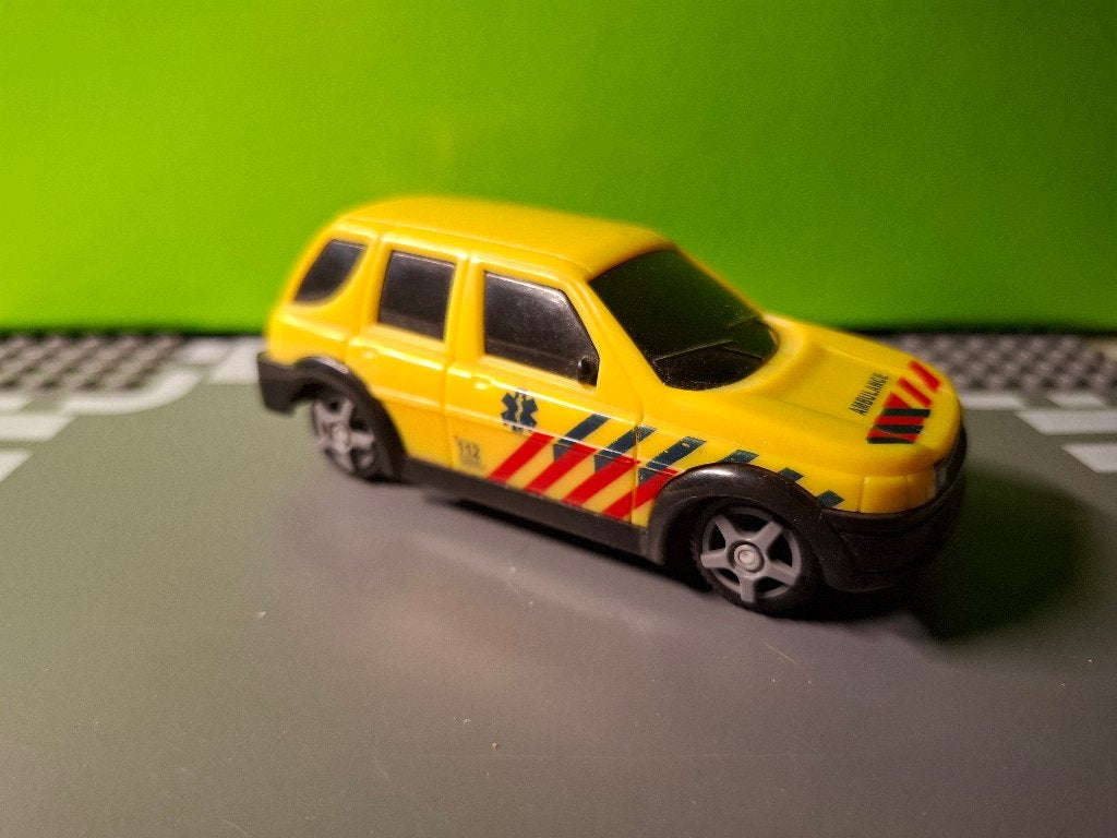 Teama - Land Rover Freelander Ambulance [geel] 1/43, Ophalen of Verzenden, Gebruikt, Auto