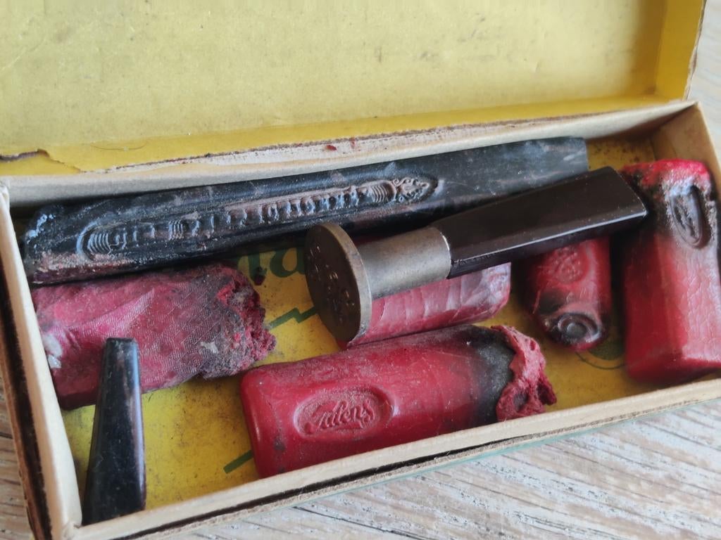Antiek Zegellak met lakzegel stempel, Ophalen of Verzenden