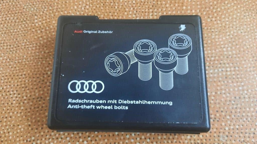 Z.G.A.N. Originele Audi Antidiefstal wielbouten set., Auto diversen, Ophalen of Verzenden, Zo goed als nieuw