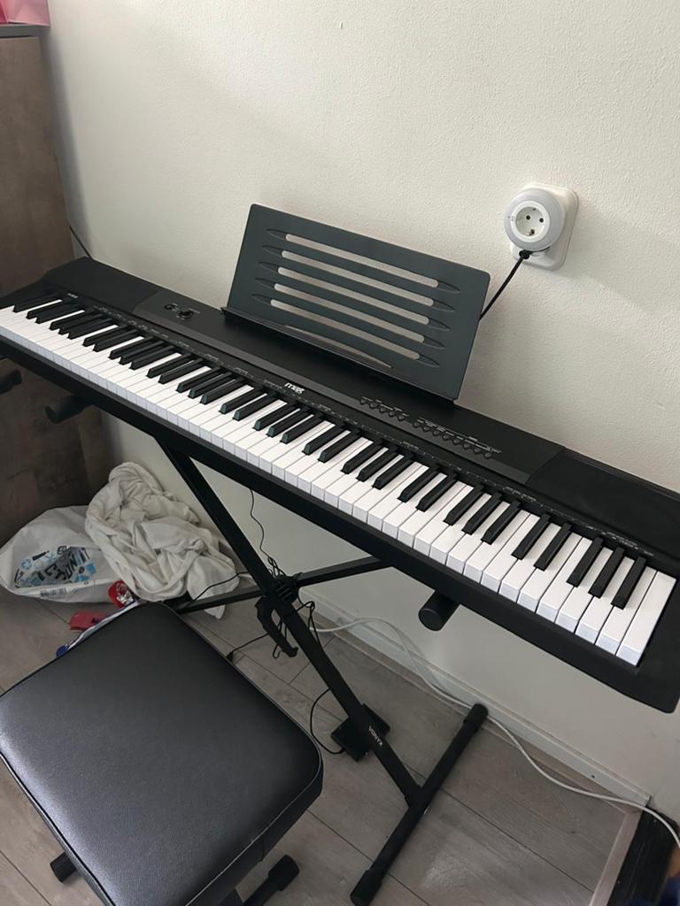 Keyboard met stoeltje, pedaal en koptelefoon 88 toetsen, 88 toetsen, Nieuw, Met standaard, Ophalen