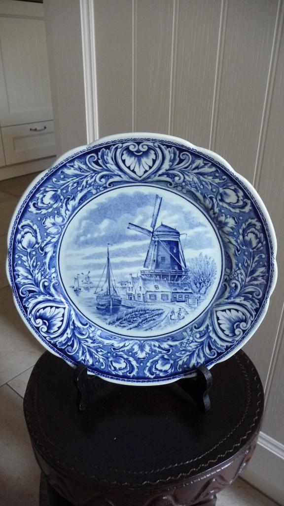 Bord Delfts P. Regout - 25x25 cm, Ophalen of Verzenden