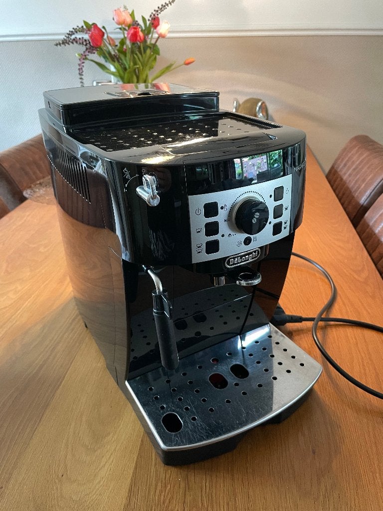 Volautomatische Koffiemachine, Ophalen, Gebruikt, Koffiemachine, Afneembaar waterreservoir