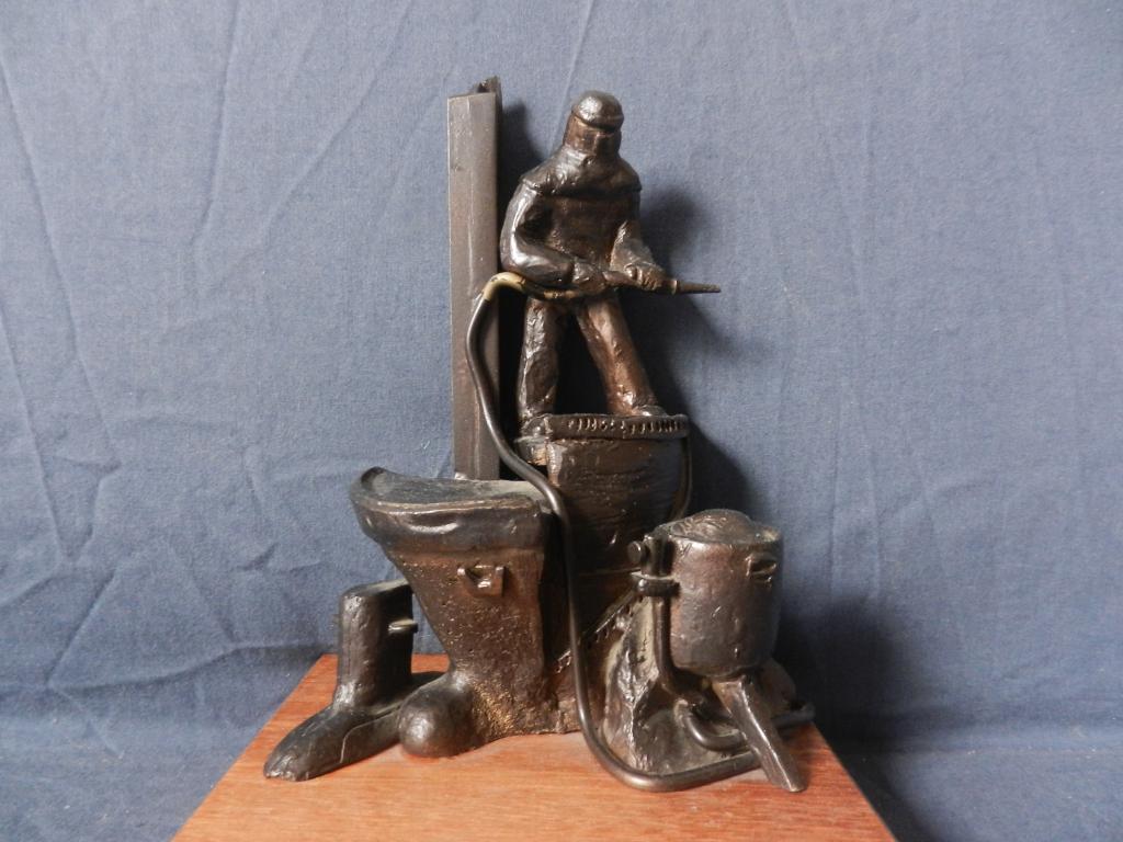 Bronzen sculptuur De Scheepsbouwer h. 24,2 cm., Overige onderwerpen, Gepatineerd, Ophalen of Verzenden, Brons