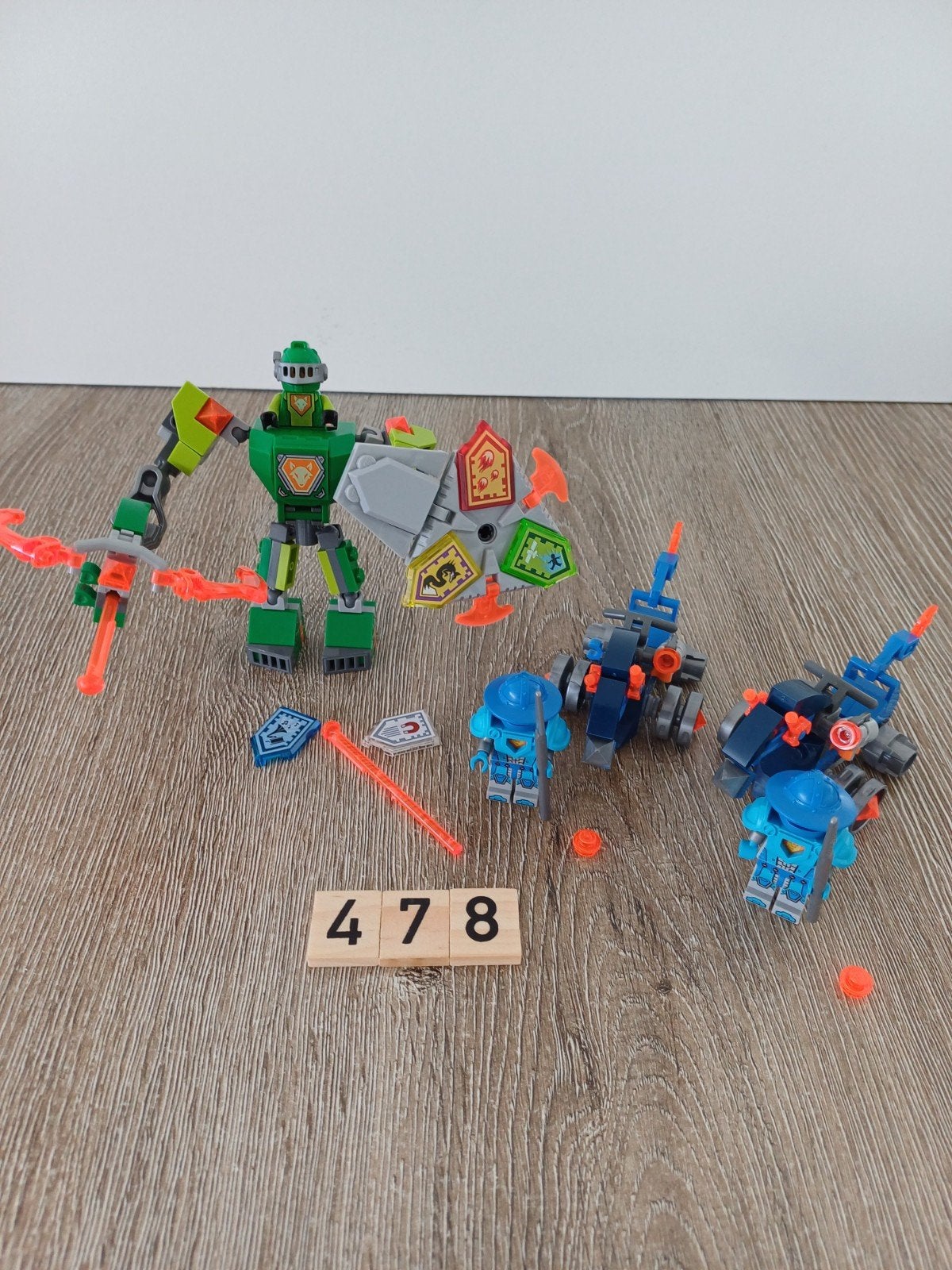 Lego Nexo Knights 2x30377..70364, Ophalen of Verzenden, Zo goed als nieuw