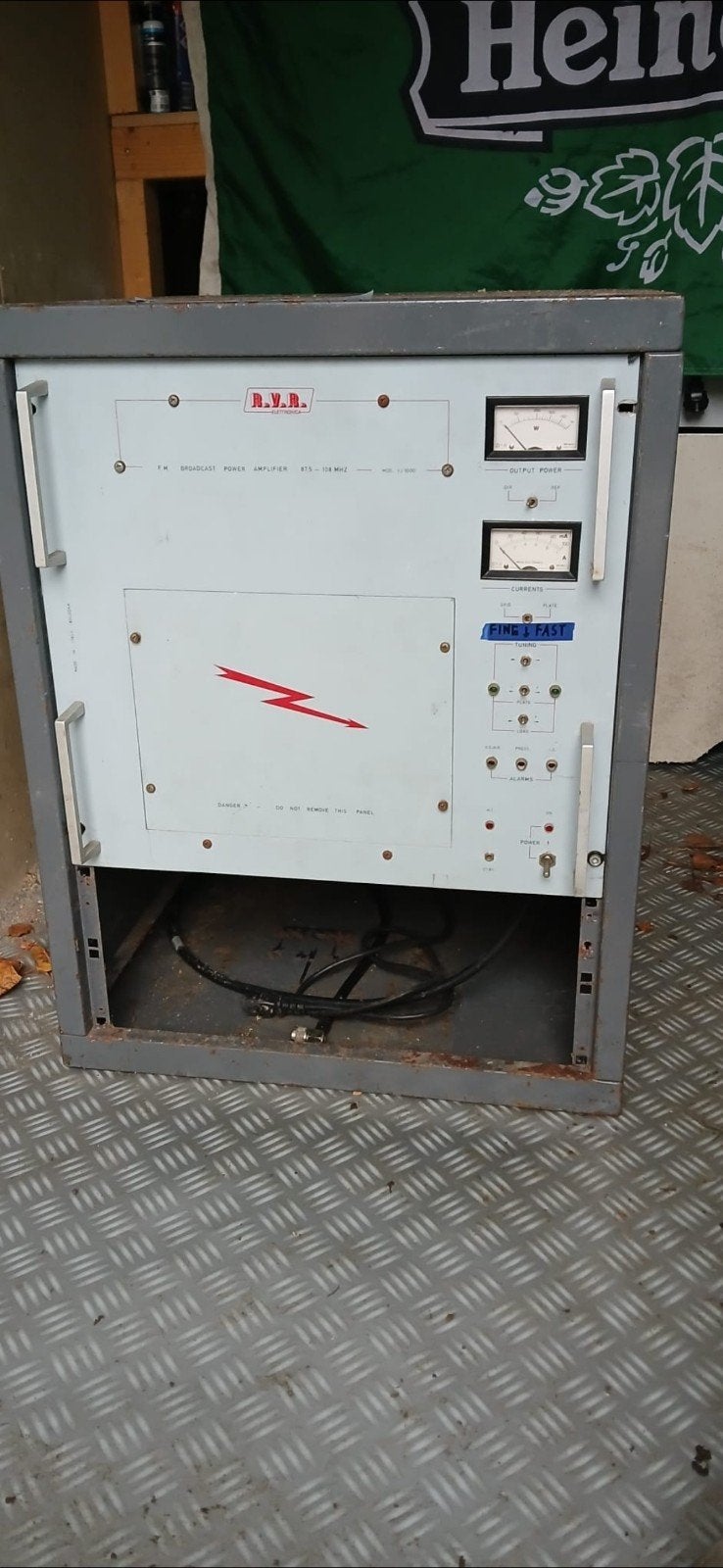 RVR VJ1000 FM 1kw eindtrap, Telecommunicatie, Zenders en Ontvangers, Ophalen of Verzenden, Zender
