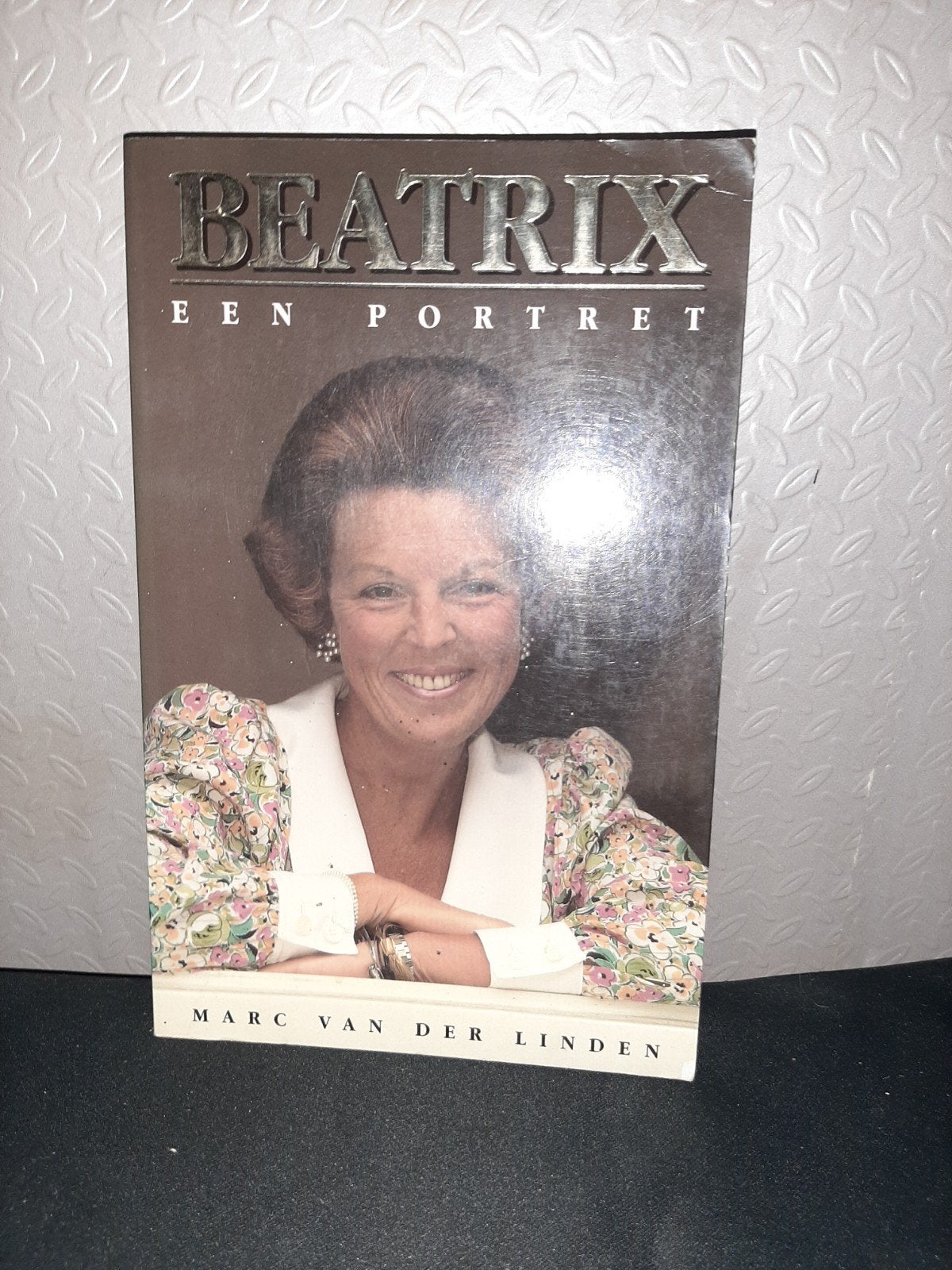 Beatrix: Een Portret - Marc van der Linden, Ophalen of Verzenden, Gelezen, Marc van der Linden, Politiek