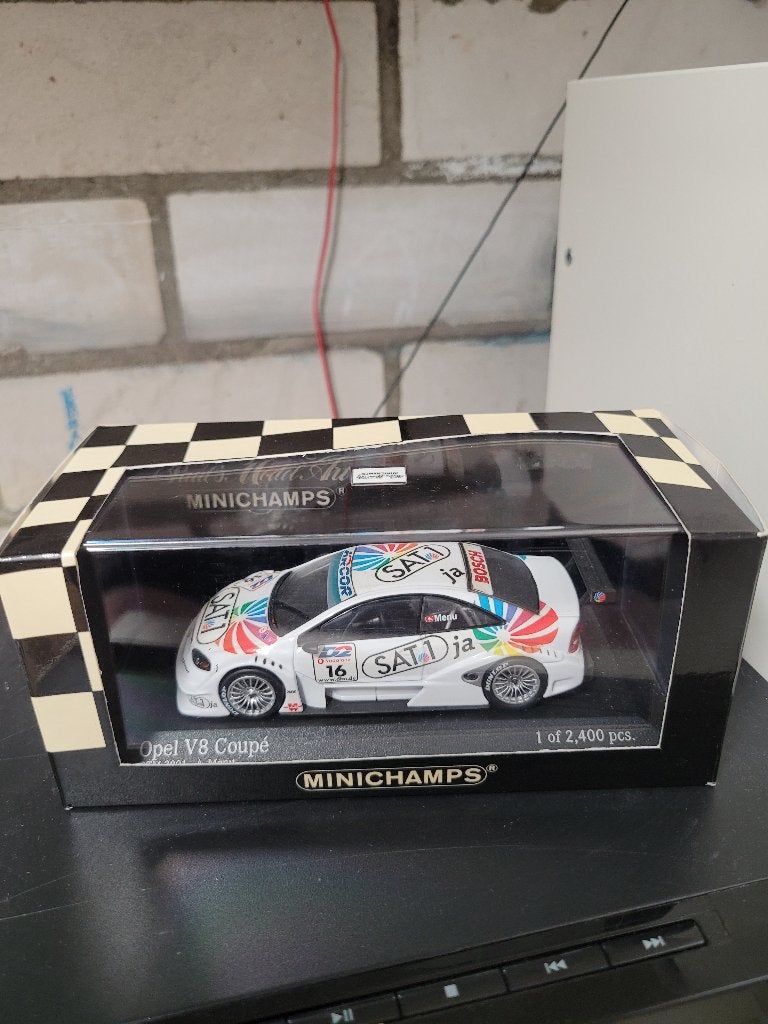 opel astra V8 coupe dtm 2001 minichamps 1:43 A. Menu, Ophalen of Verzenden, Zo goed als nieuw, Auto, MiniChamps