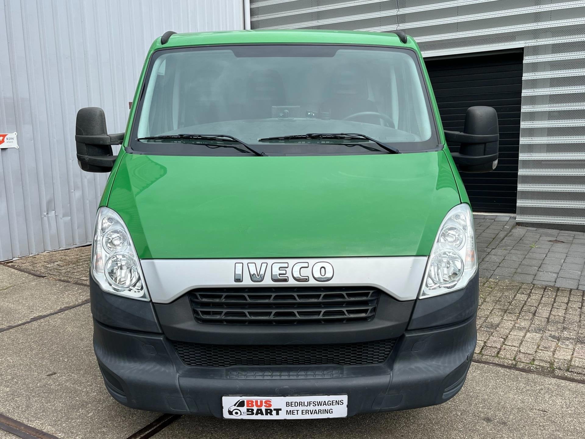 Iveco Daily 35S15V 300 145PK I NL-Auto I Camera I Trekhaak, 13 km/l, Gebruikt, Zwart, Iveco