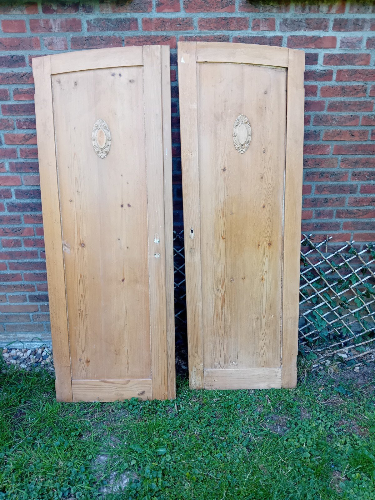 Set van 2 antieke grenen deuren met houtsnijwerk, Ophalen