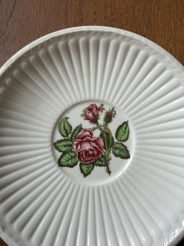 4 Schoteltjes Wedgwood “Moss Rose”, Ophalen of Verzenden