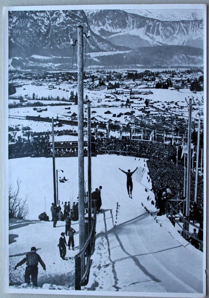 Olympia 1936, 4 foto's met tekst op de achterkant (Schirner, Foto, Ophalen of Verzenden, Zo goed als nieuw, Voor 1940