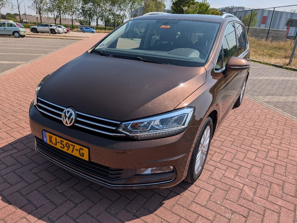 Volkswagen Touran 1.4 TSI 150pk BMT DSG 7p 2016 Bruin, Auto's, Dealer onderhouden, 1378 kg, Euro 6, 4 cilinders