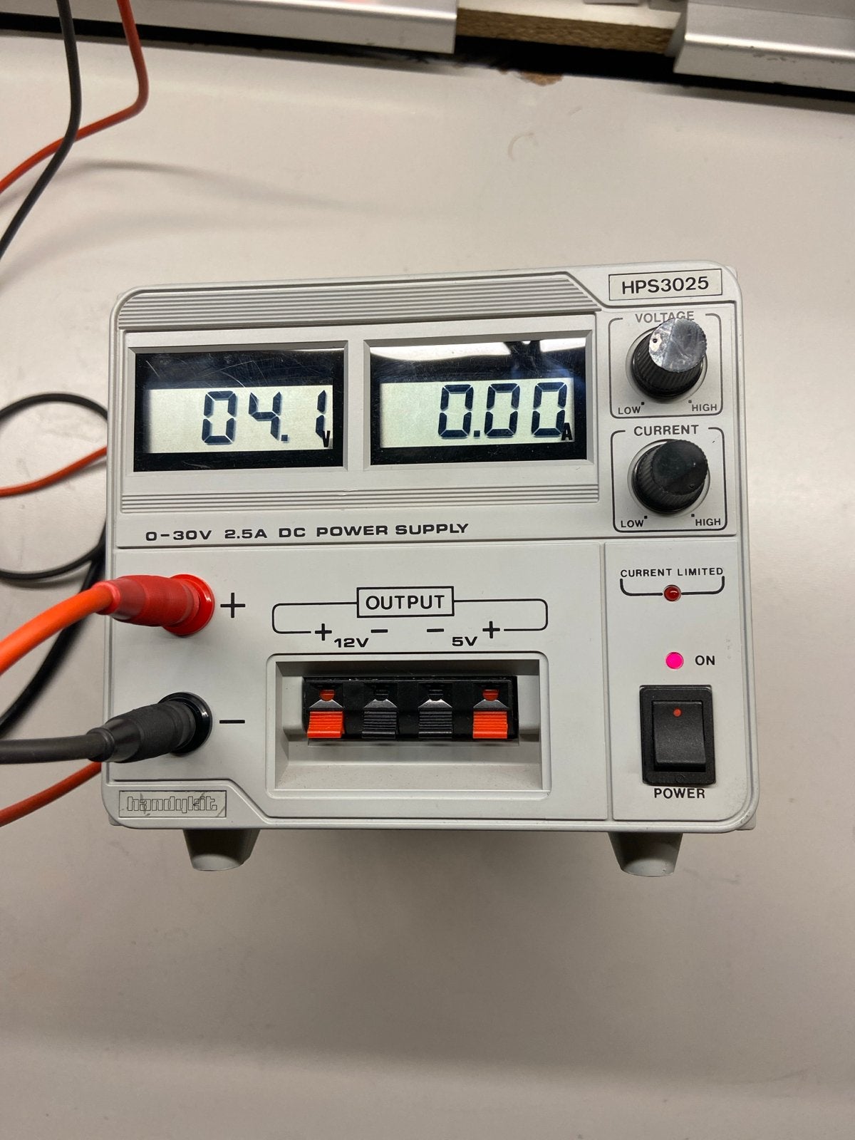 HPS3025 DC Voeding 0-30V 2.5A, Ophalen of Verzenden, Gebruikt