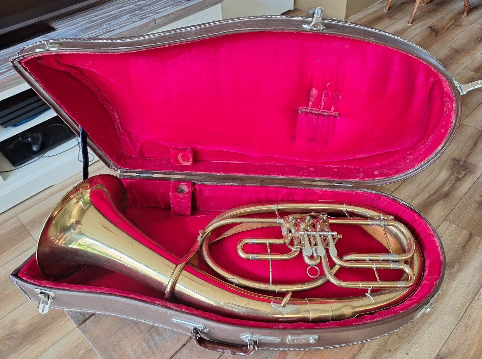 Vintage Bariton / Euphonium met koffer - Belltone 211, Muziek en Instrumenten, Ophalen of Verzenden, Gebruikt, Koperblazer, Met koffer of draagtas
