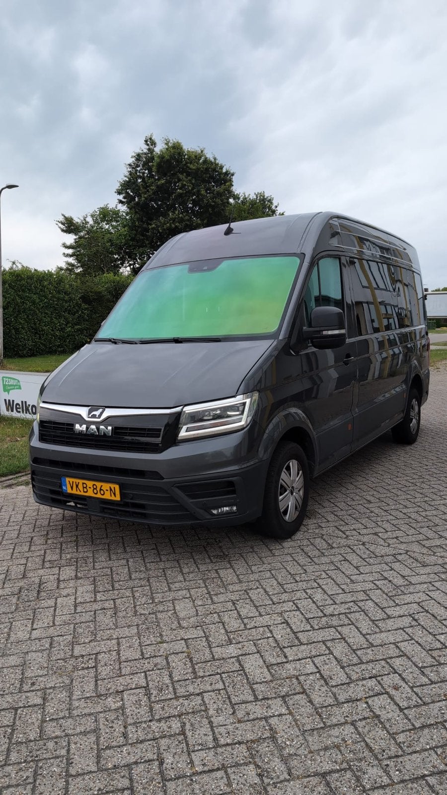 MAN TGE GB 2.0 TDI 140pk SW L3H3 3.140 FWD 2017 Grijs, Auto's, Bestelauto's, Voorwielaandrijving, 4 cilinders, MAN, 14 km/l